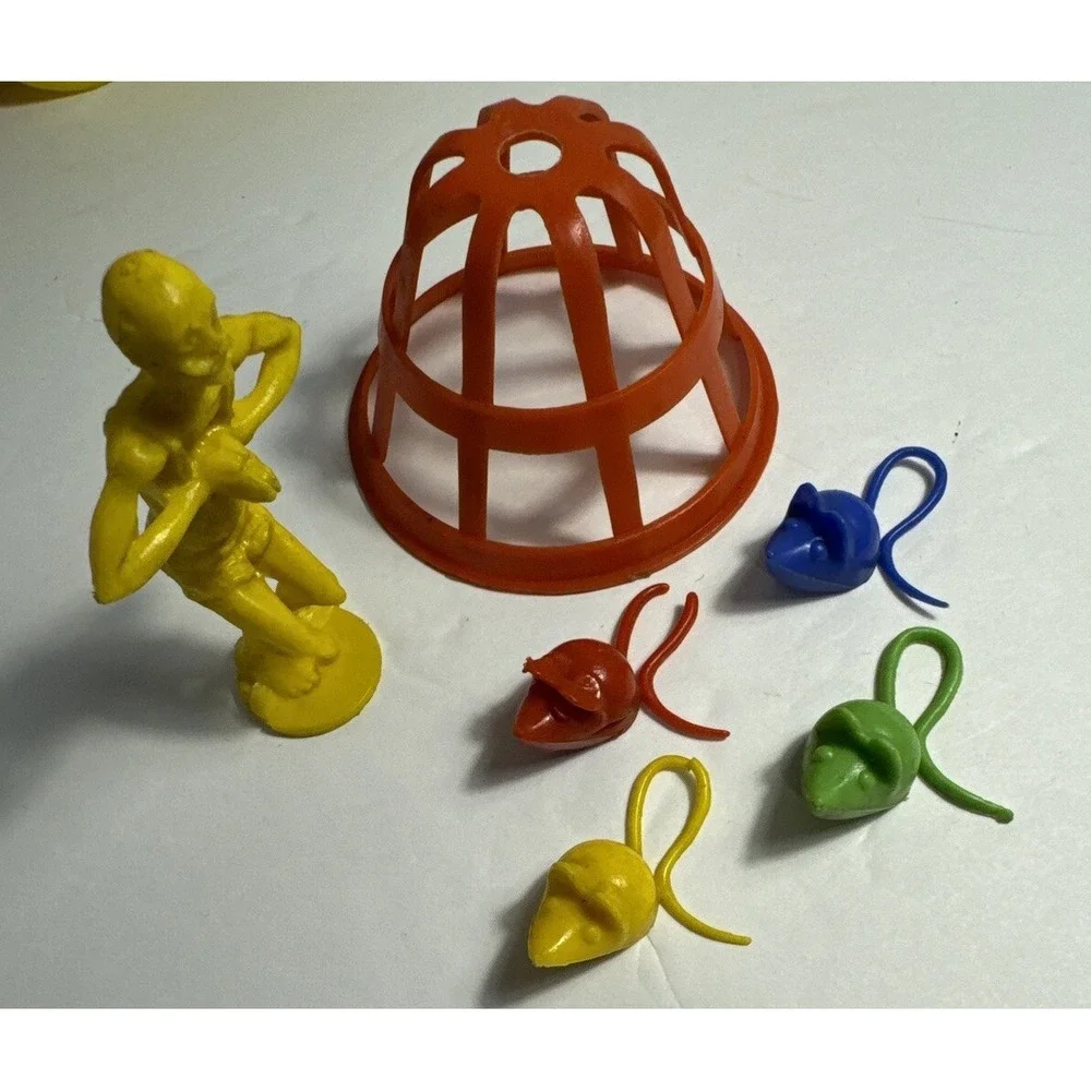 Mouse Trap Game Replacement Pieces 4 Mice / Cage & Swimmer. Free Ship